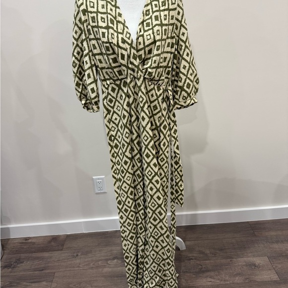 MNG - Mango Geometric Patterned Jumpsuit in Green and Cream Size Small - Picture 2 of 7